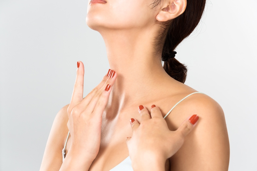 Ρυτίδες στο στήθος: 4 τρόποι να τις καταπολεμήσετε