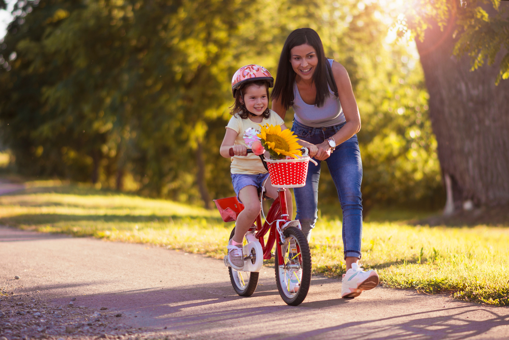 Healthstories Πώς να μάθει το παιδί σας να οδηγεί ποδήλατο