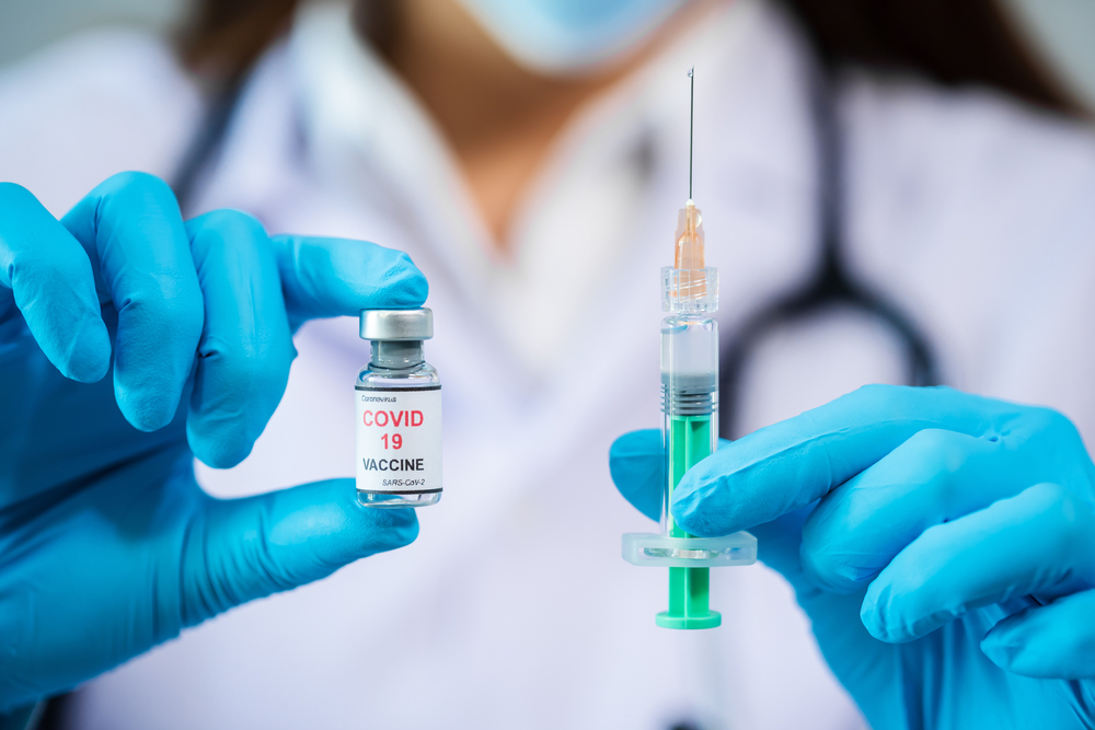 Pfizer και BioNTech ανακοίνωσαν δοκιμές εμβολίου που αντιμετωπίζει μέχρι την υποπαραλλαγή  Όμικρον BA.2 