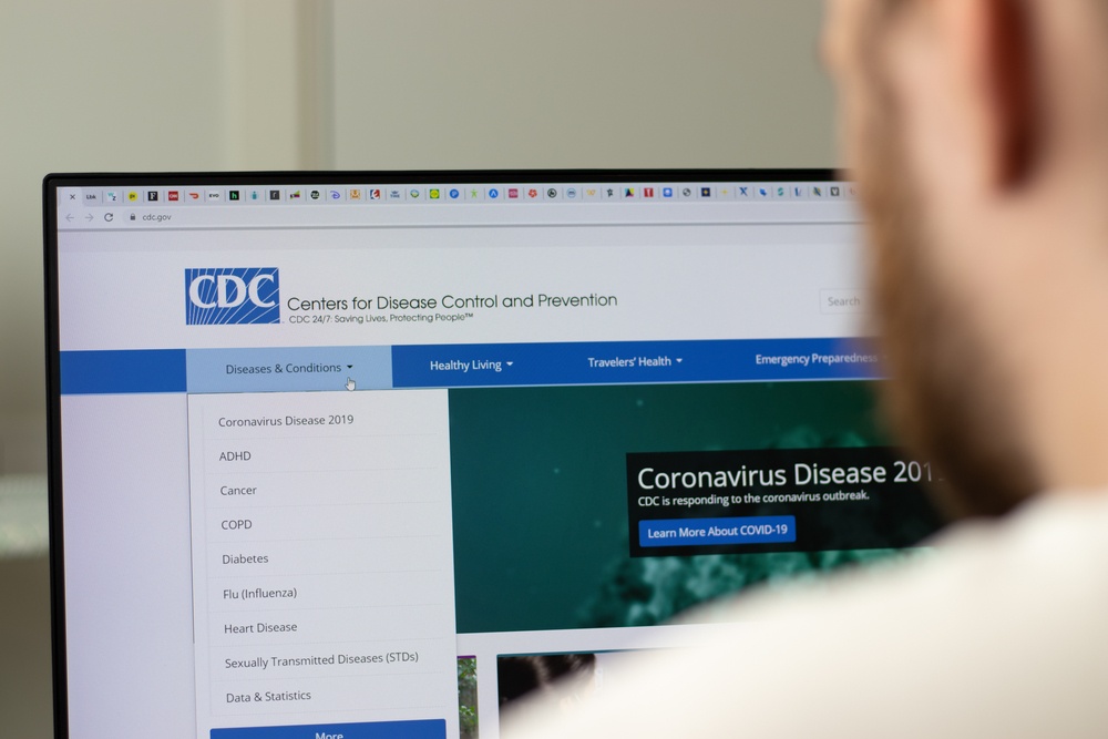 Healthstories Νέες οδηγίες CDC Ούτε καραντίνα, ούτε τεστ στα σχολεία - Ίδιες συστάσεις για εμβολιασμένους και μη στις ΗΠΑ