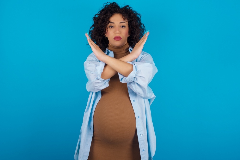 Ο ρατσισμός σε εγκύους οδηγεί σε πρόωρο τοκετό και αναπτυξιακά προβλήματα
