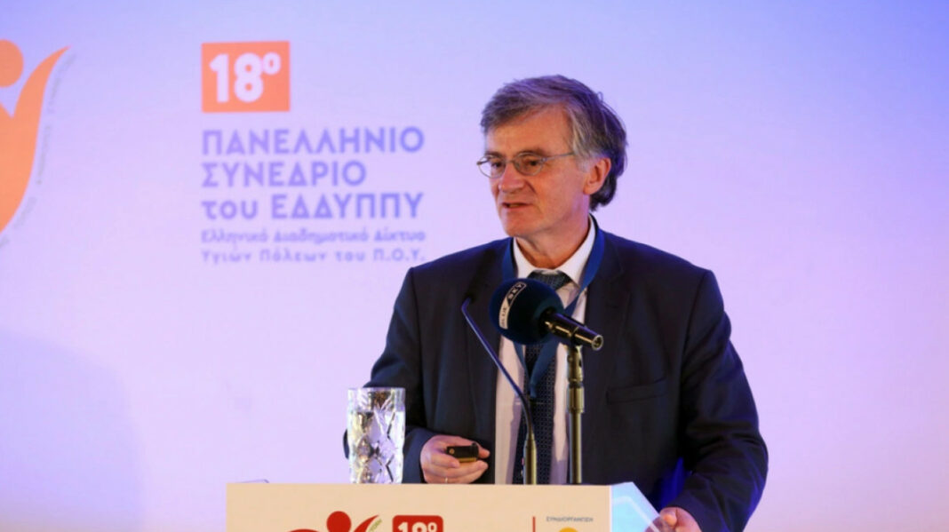 Η αυστηρή κριτική του Σ. Τσιόδρα και οι δυσοίωνες προβλέψεις για την πανδημία