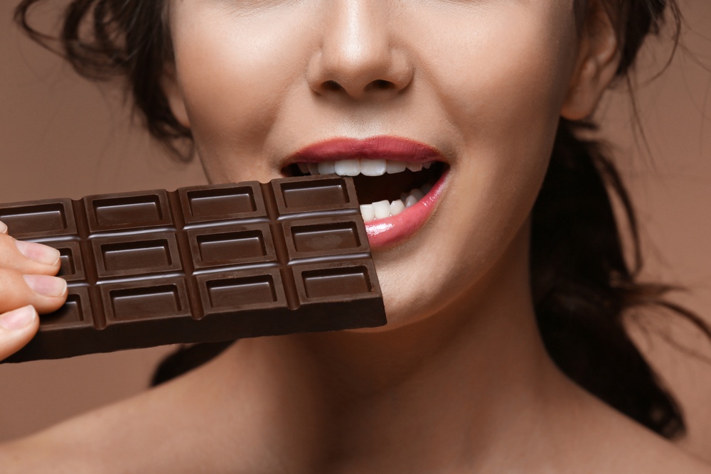 Τι συμβαίνει στο σώμα σας όταν τρώτε κάθε μέρα σοκολάτα