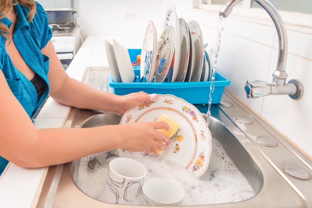 Healthstories 6 μύθοι για το καθάρισμα που δεν λειτουργούν και 2 που πραγματικά έχουν αποτέλεσμα