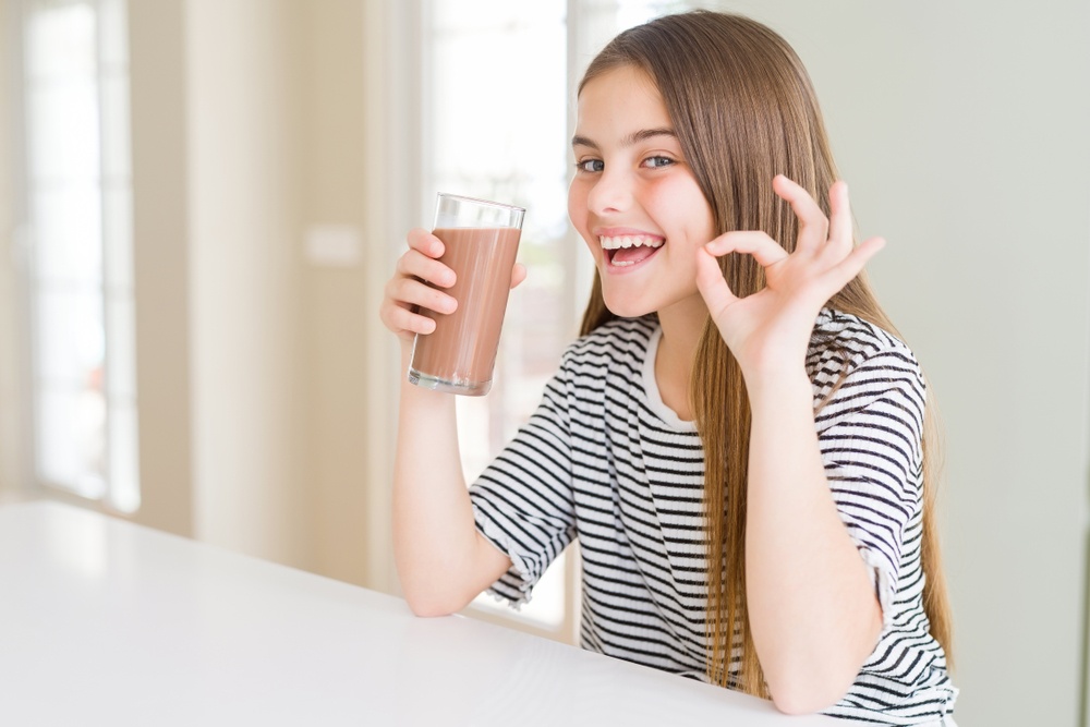 Healthstories Τι να πείτε στη μαμά σας την επόμενη φορά που θα γκρινιάξει για το σοκολατούχο γάλα - Το λένε οι επιστήμονες
