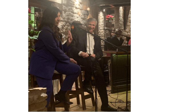 Abbvie: Μετά από 22 χρόνια στο τιμόνι ο Άκης Αποστολίδης δίνει τη σκυτάλη στη Λαμπρίνα Μπαρμπετάκη