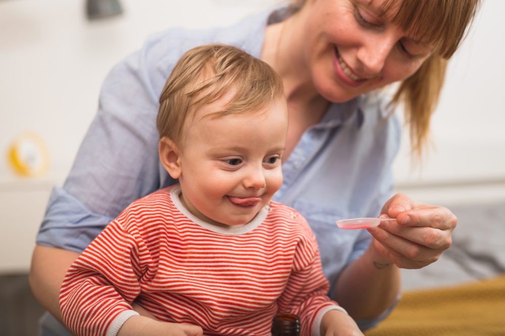 Πότε μπορείτε να δώσετε στο μωρό σας σιρόπι και πώς πρέπει να του το δώσετε
