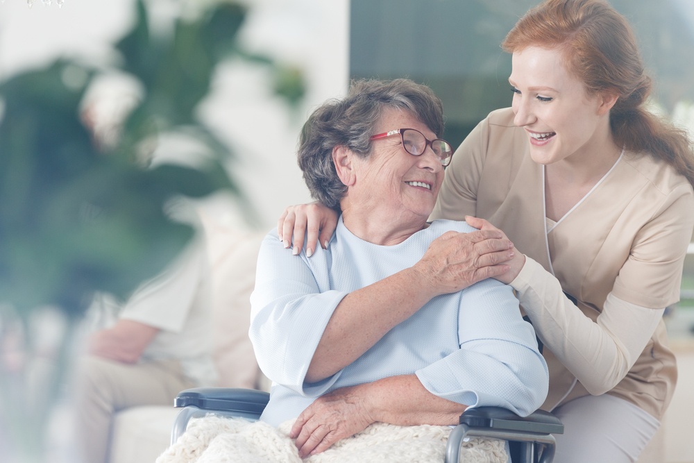 Σύμβαση ΕΟΠΥΥ με Μονάδες Φροντίδας Ηλικιωμένων - Τι προβλέπει η ρύθμιση Πλεύρη