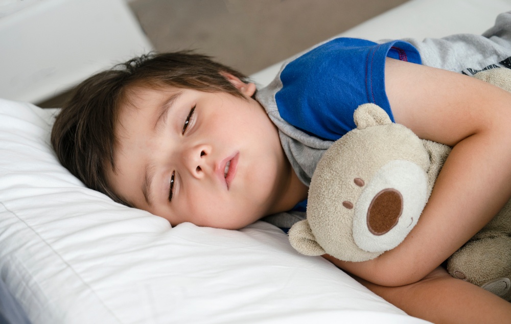 Healthstories-Ο-ύπνος-με-ανοικτά-μάτια-και-πότε-είναι-επικίνδυνος