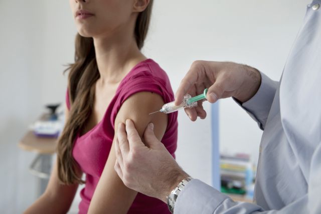 Υποχώρηση της Covid-19 ως αιτία θανάτου στις ΗΠΑ λόγω εμβολιασμών