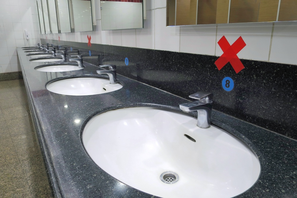 Healthstories-Πως δεν θα κολλήσετε κορονοϊό στις δημόσιες τουαλέτες