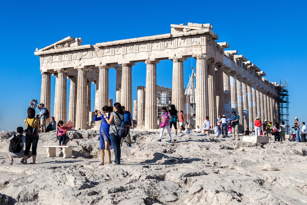 Τι πρέπει να ξέρουν οι επισκέπτες στην Ελλάδα αν χρειαστεί να κάνουν τεστ Covid-19