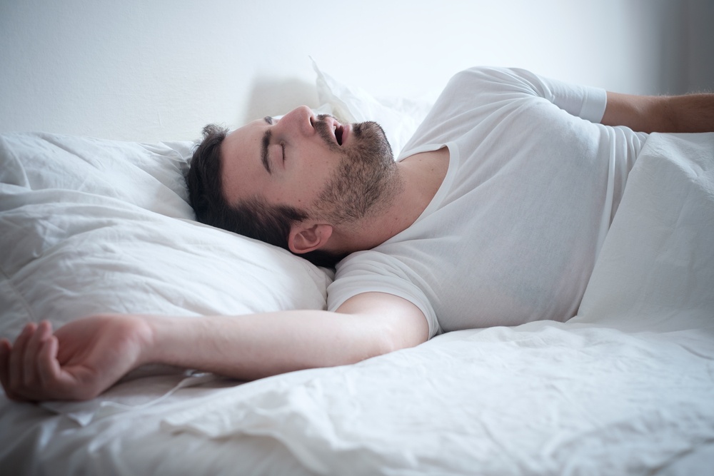 Άπνοια στον ύπνο Το ροχαλητό είναι μόνο ένα από τα 8 συμπτώματα