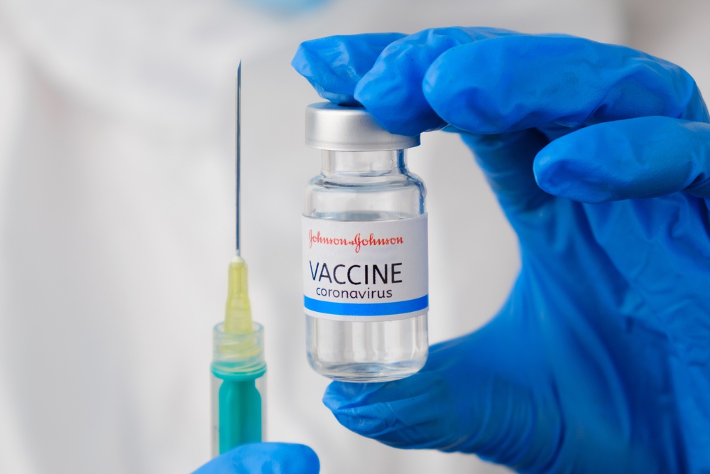 ΕΜΑ για Johnson & Johnson: Πιθανή σύνδεση του εμβολίου με σπάνια περίπτωση θρόμβωσης