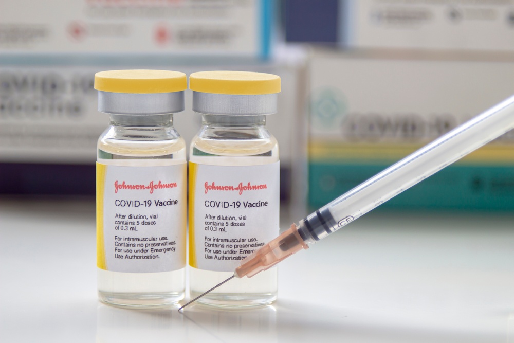 Οι εμβολιασμένοι με Johnson & Johnson αποκτούν μεγαλύτερη ανοσία αν κάνουν ενισχυτική δόση με εμβόλιο mRNA