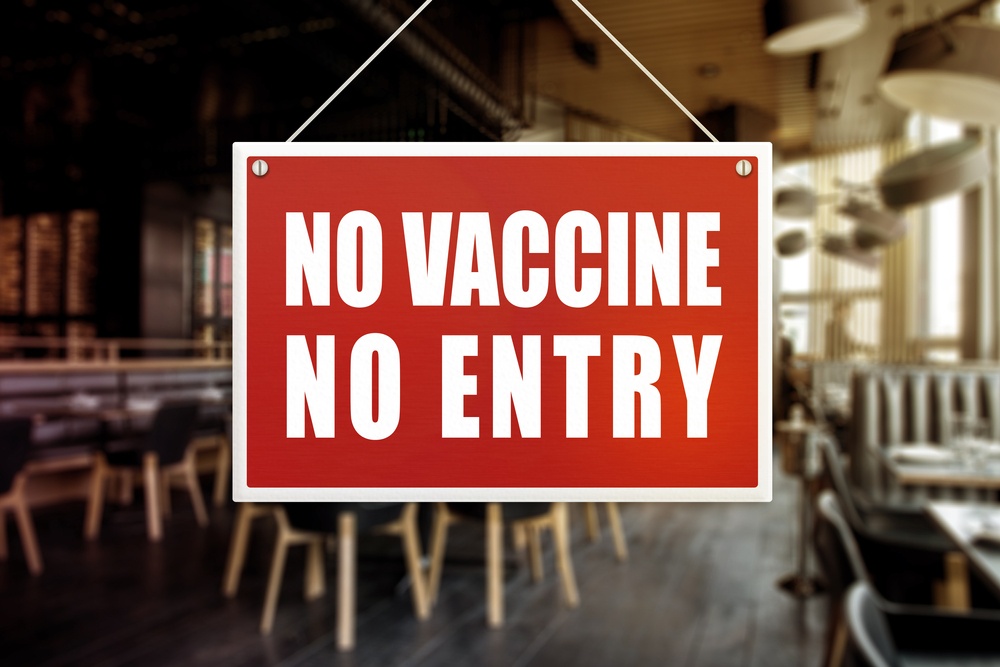 Θάνος Πλεύρης: Αν χρειαστεί να πάρουμε επιπλέον μέτρα θα είναι μόνο για τους ανεμβολίαστους