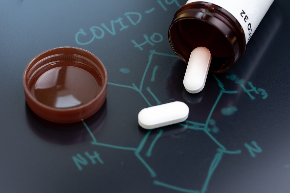 Πώς δρουν τα νέα χάπια για τον κορωνοϊό – Δύο διακεκριμένοι καθηγητές εξηγούν