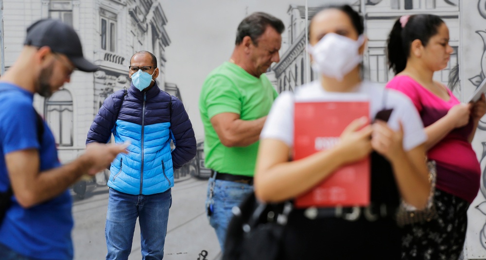 Πλεύρης: Σύσταση και όχι πλέον υποχρέωση για χρήση της μάσκας σε εξωτερικούς χώρους