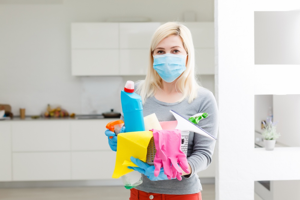 Πώς να καθαρίσετε όταν κάποιος στο σπίτι έχει κορωνοϊό ή αναρρώνει από COVID-19