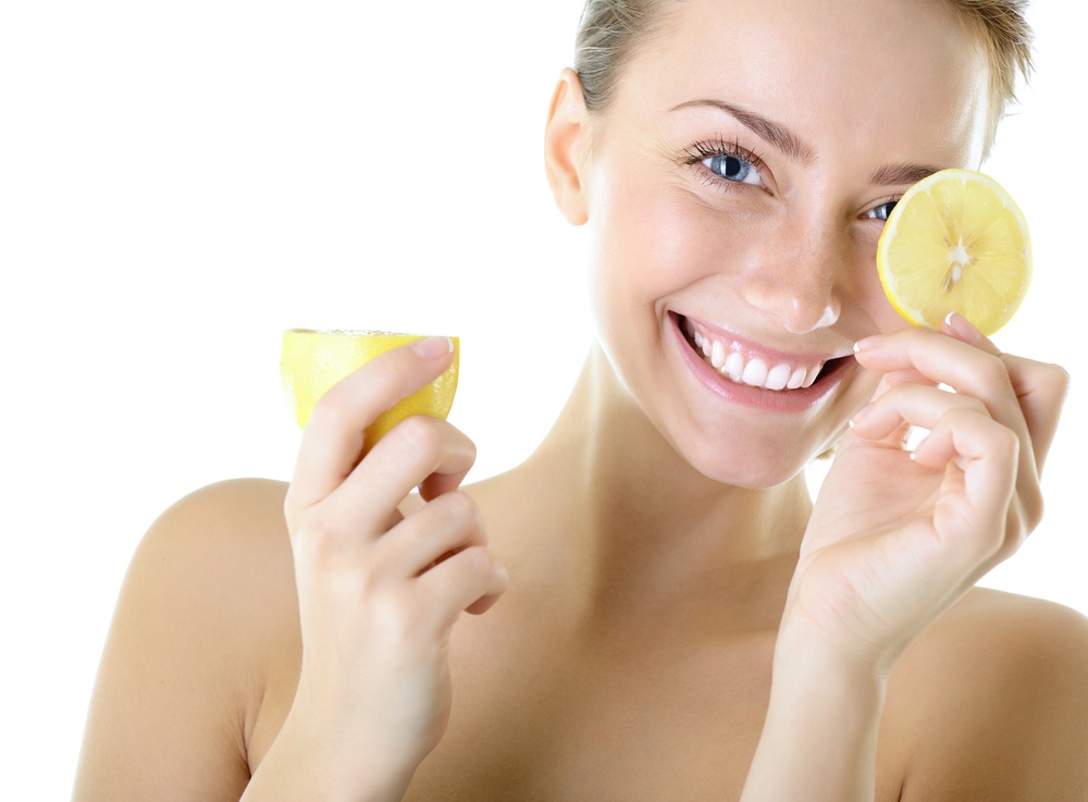 10 μαγικές ιδιότητες του λεμονιού για ομορφιά και αδυνάτισμα