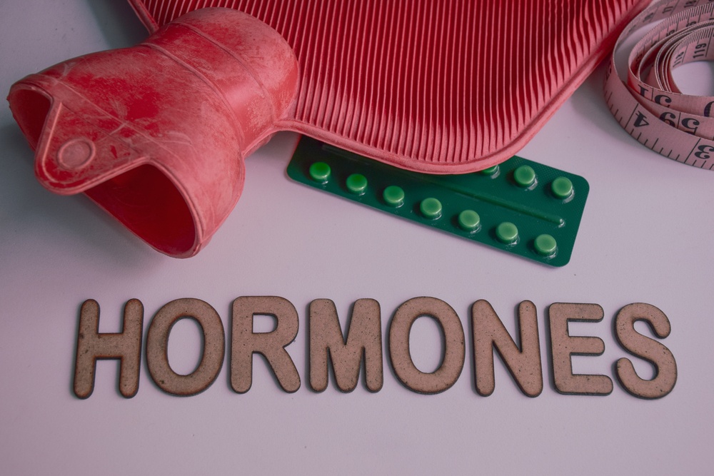 12 συμπτώματα που δείχνουν ότι μπορεί να έχετε ορμονική ανισορροπία