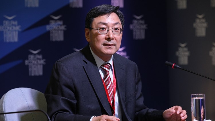 Φόρουμ Δελφών – Καθηγητής Huang: «Έλλειψη συντονισμού μεταξύ των χωρών, στην αντιμετώπιση της πανδημίας»