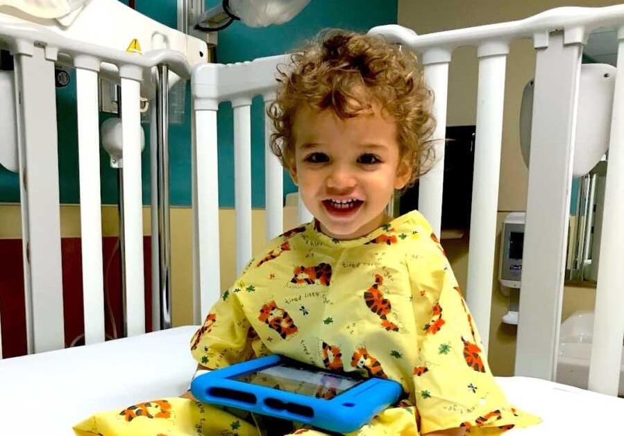 Ένα σπασμένο κόκκαλο στο πόδι του 2χρονου παιδιού, αποκάλυψε καρκίνο