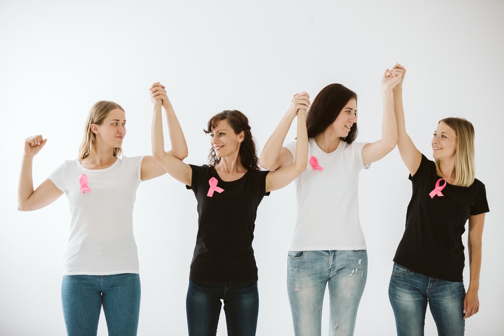 Healthstories 10 πασίγνωστες γυναίκες που μίλησαν με ειλικρίνεια για την εμπειρία τους από τον καρκίνο του μαστού
