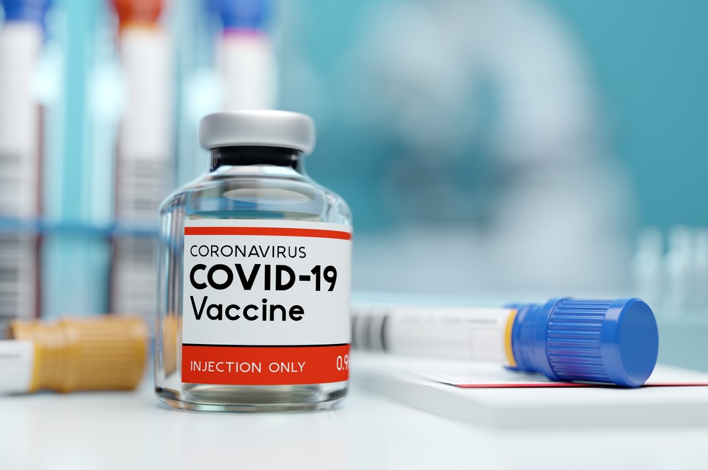 Επιτροπή Εμβολιασμών: Ποιοι μπορούν να εμβολιαστούν με τα επικαιροποιημένα διδύναμα εμβόλια