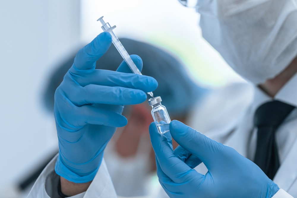 Healthstories Νέα εμβόλια και αναμνηστική δόση Ο πρύτανης και 3 καθηγητές του ΕΚΠΑ λύνουν τις απορίες