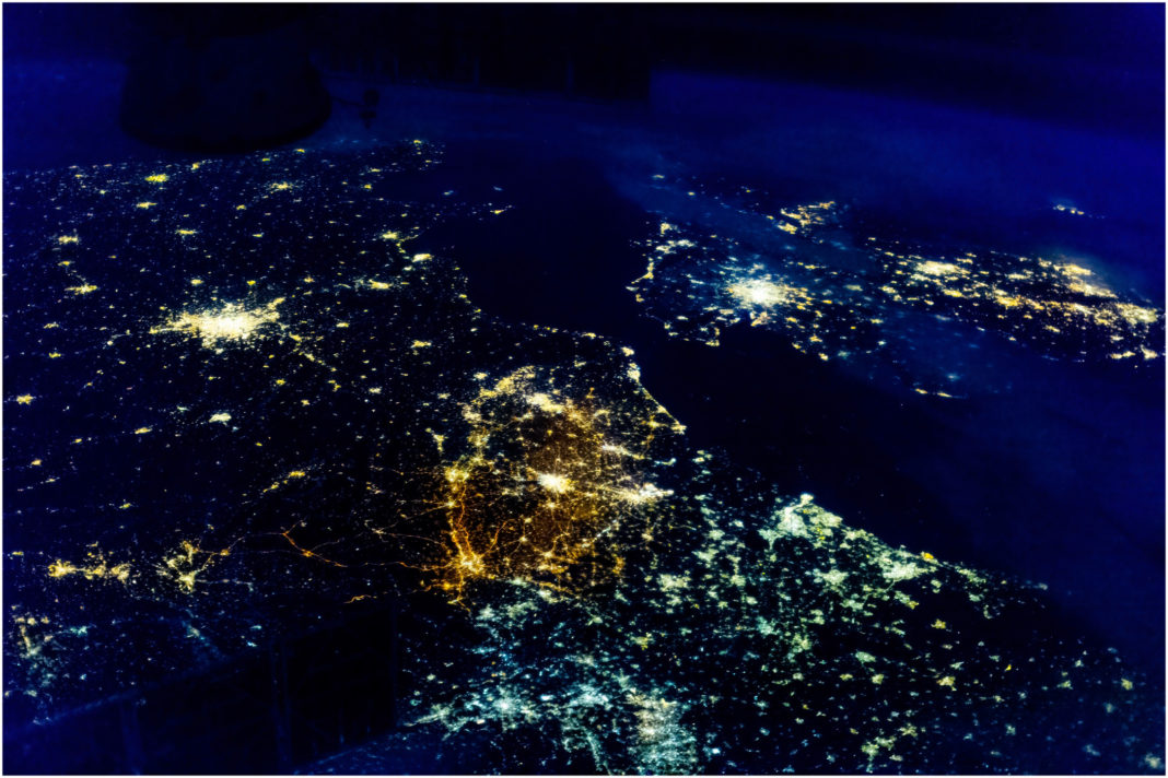Τα φώτα των δρόμων στην Ευρώπη εκπέμπουν περισσότερη μπλε ακτινοβολία - Δείτε τις εικόνες