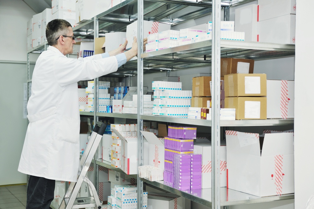 Healthstories Πλεύρης Θα κλείσουν φαρμακαποθήκες - Τι έδειξαν οι έλεγχοι του ΕΟΦ για τις παράλληλες εξαγωγές