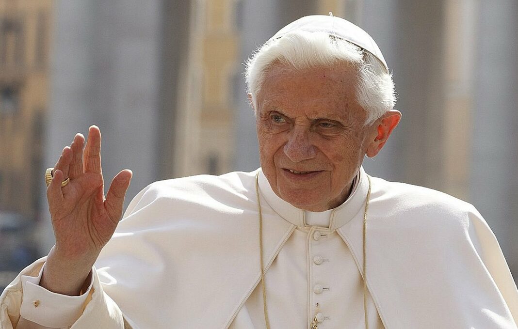 Πέθανε ο παπάς Βενέδικτου ΙΣΤ΄ - Σε λαϊκό προσκύνημα στο Βατικανό από τις 2 Ιανουαρίου