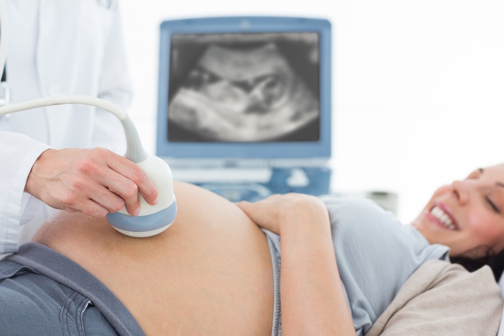 Το βάρος του εμβρύου καθορίζει τα μετέπειτα κιλά του; - Τι απαντά γυναικολόγος