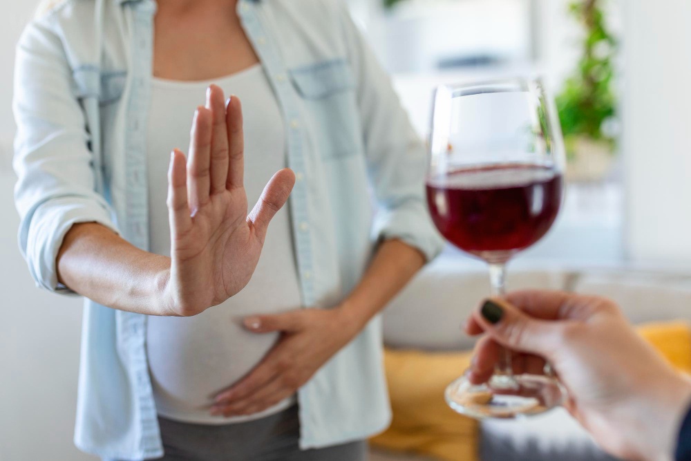 Πώς το αλκοόλ στην εγκυμοσύνη αλλοιώνει το σχήμα του προσώπου το μωρού