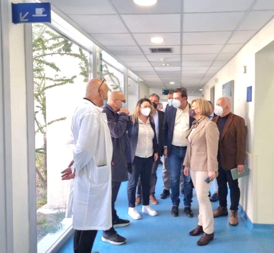Tο Γενικό Νοσοκομείο Σαντορίνης επισκέφθηκε η Αναπληρώτρια Υπουργός Υγείας