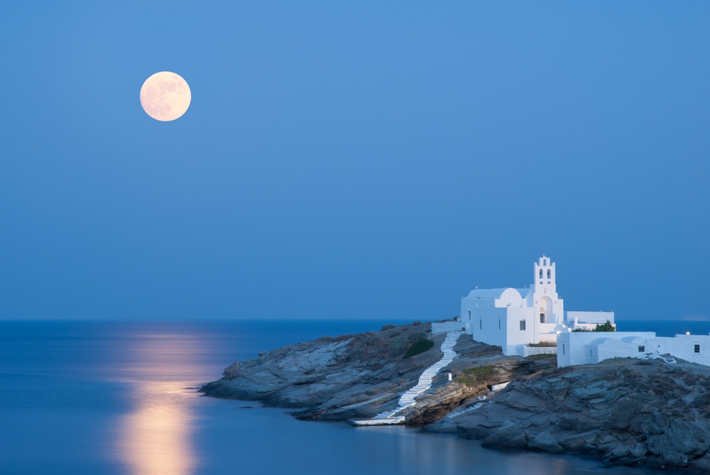Τα 15 πιο όμορφα μέρη για επίσκεψη στην Ελλάδα, σύμφωνα με το "Travel and Leisure"