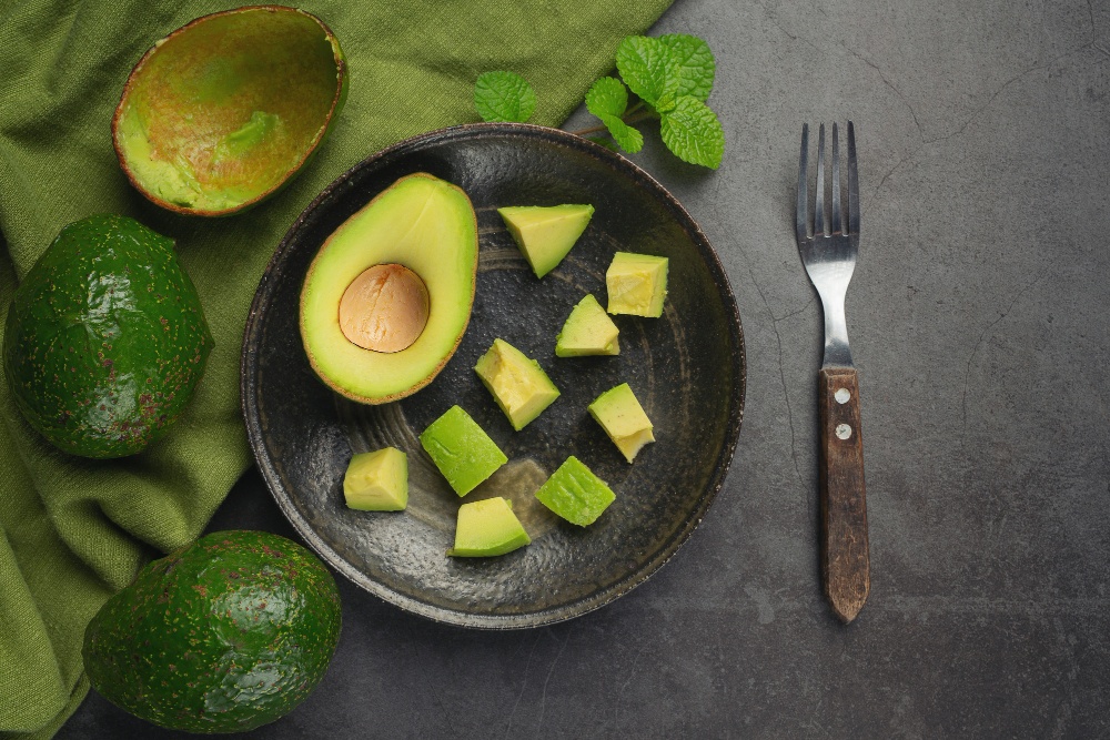 Έλαιο αβοκάντο: Τα σημαντικά οφέλη του στην υγεία σου - Πώς θα το εντάξεις στη διατροφή σου