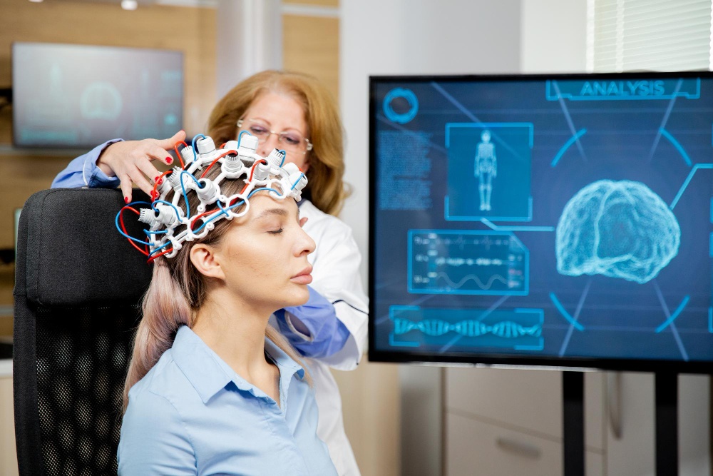 Καθηγητής νευρολογίας αναλύει πώς τα εγκεφαλικά εμφυτεύματα θα βοηθήσουν εκατομμύρια ασθενείς