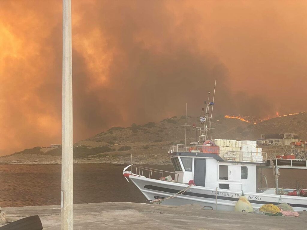 Ρόδος: Πώς γίνεται η ανακατανομή των τουριστών μετά τις εκκενώσεις