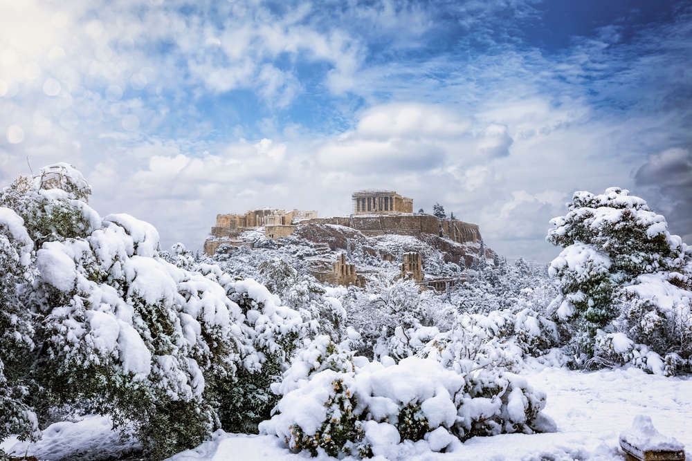 Βαρύ χειμώνα στην Ελλάδα, προβλέπουν τα μερομήνια