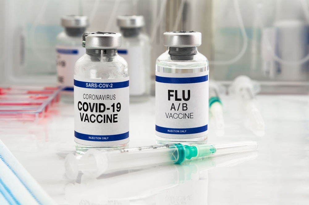 ΠΙΣ: Εντός Νοεμβρίου ο εμβολιασμός κατά της γρίπης και του κορωνοϊού