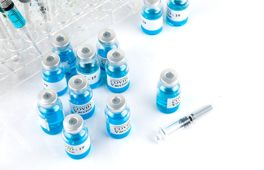 Εμβολιάστηκε 217 φορές κατά του κορωνοϊού - Έγινε εισαγγελική έρευνα