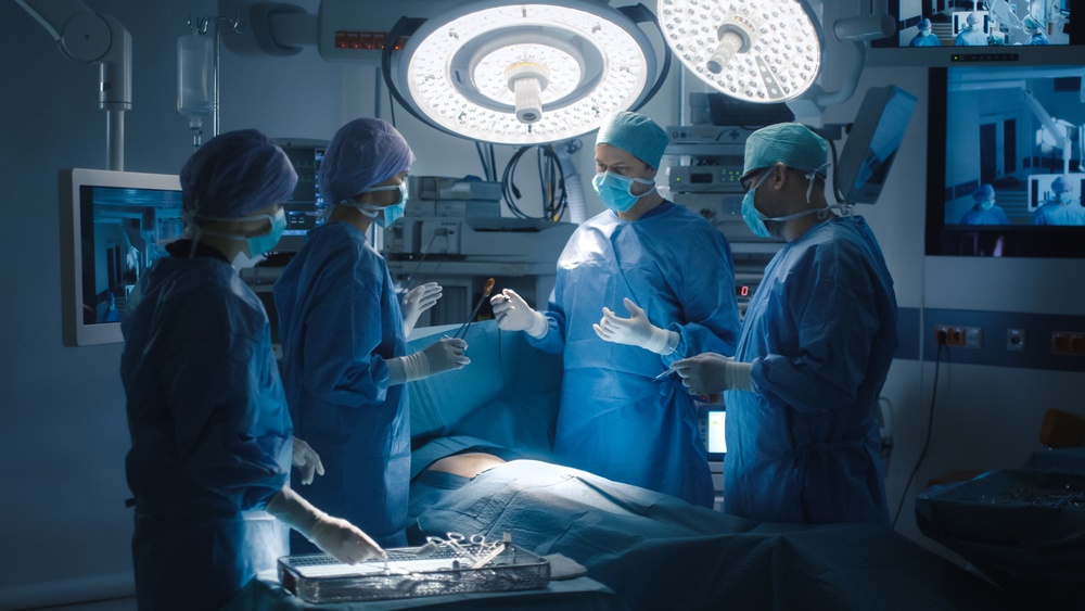 Healthstories Άδωνις Στις 12 Μαρτίου, στο Νοσοκομείο Παπαγεωργίου το πρώτο απογευματινό χειρουργείο