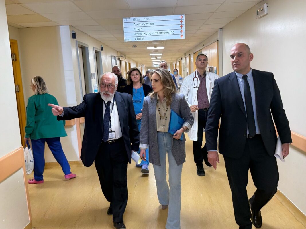 Episkepsi Bildiridi se nosokomeia Axaias
