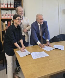 direan seminaria gia farmakopoious