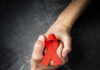 AIDS: Οι προκλήσεις που επιμένουν και το βλέμμα στις ευάλωτες κοινότητες AIDS