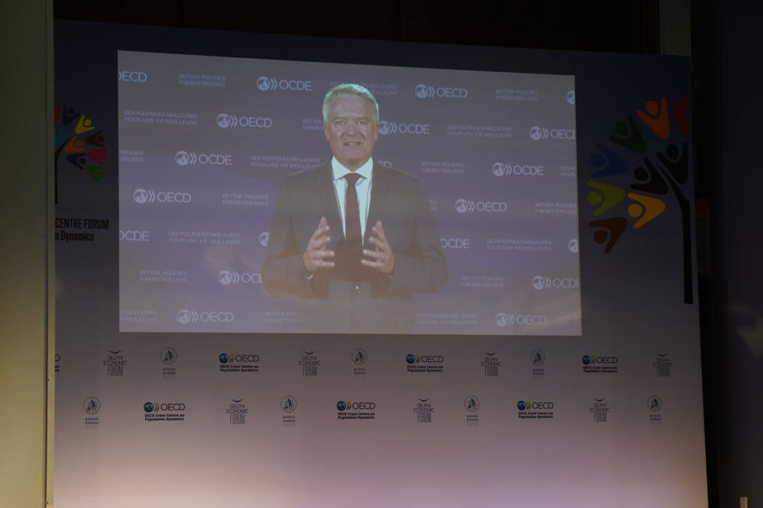 Ekthesi OOSA gia giransi