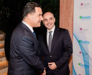 i proti platforma gia tin periegxeiritiki frontida