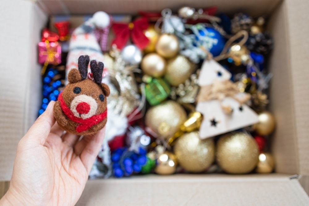 xristougenniatiko dentro stoliste to me asfaleia